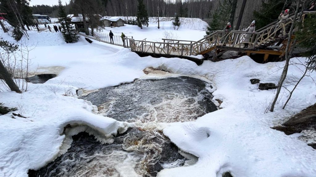 вид на водопады Ахвенкоски