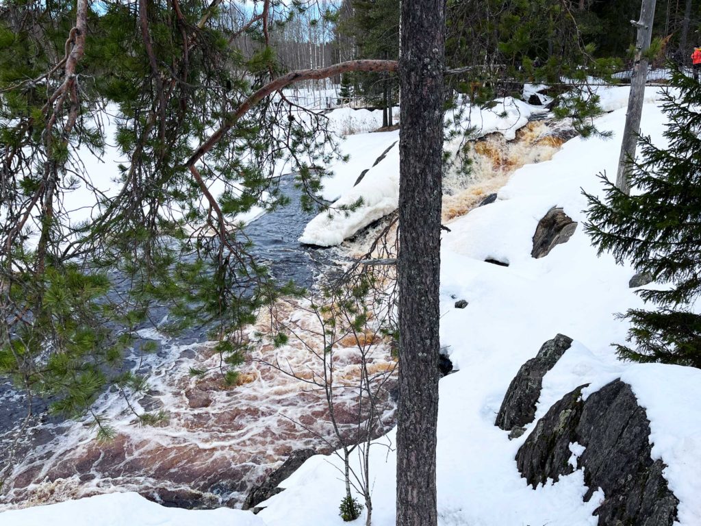 зимние водопады в Карелии
