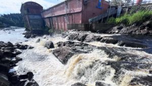 ГЭС Ляскеля, лесные водопады