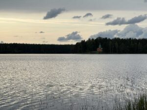 Свято-Троицкий Александро-Свирский монастырь на озере
