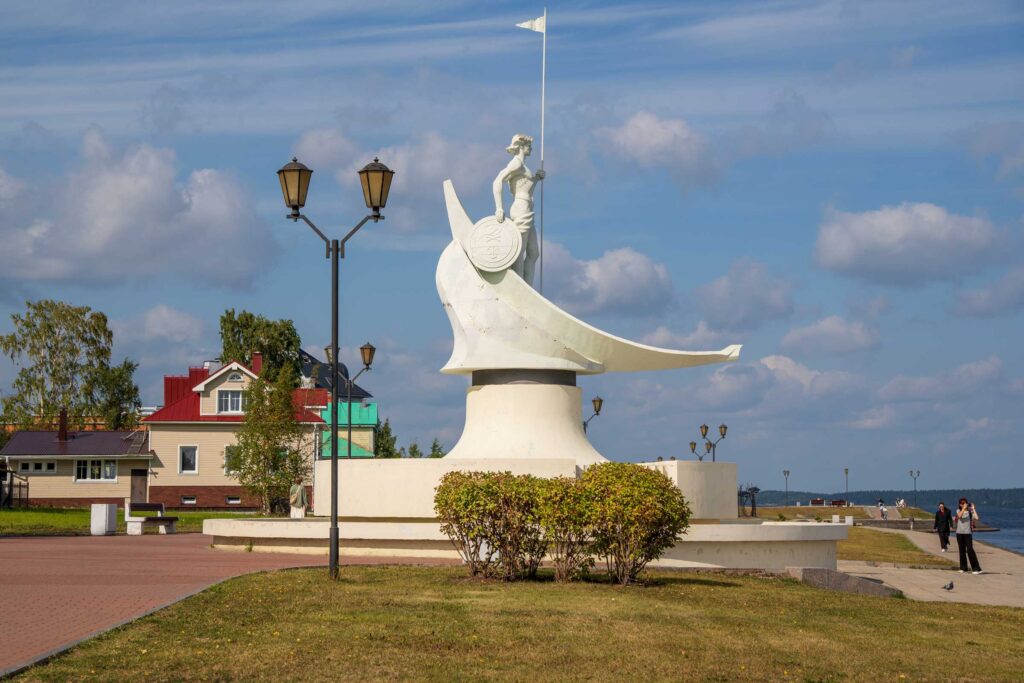 Онего или Рождение Петрозаводска памятник