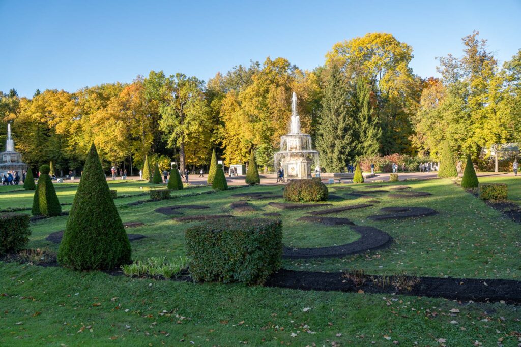 Сады и фонтаны Петергофа