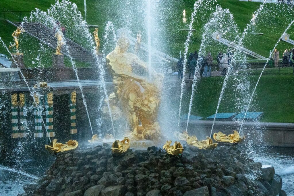 Самсон Петергофа: борьба с львом