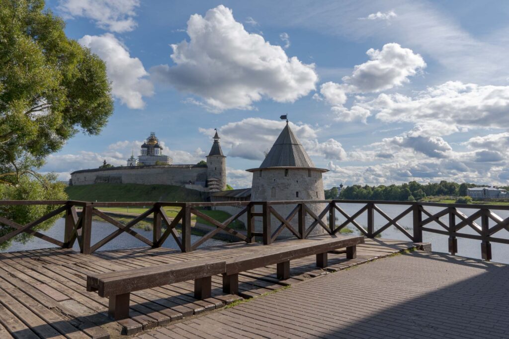 Смотровая площадка у Псковского кремля
