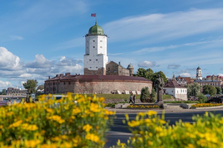 Выборг, погружение в средневековье за два дня