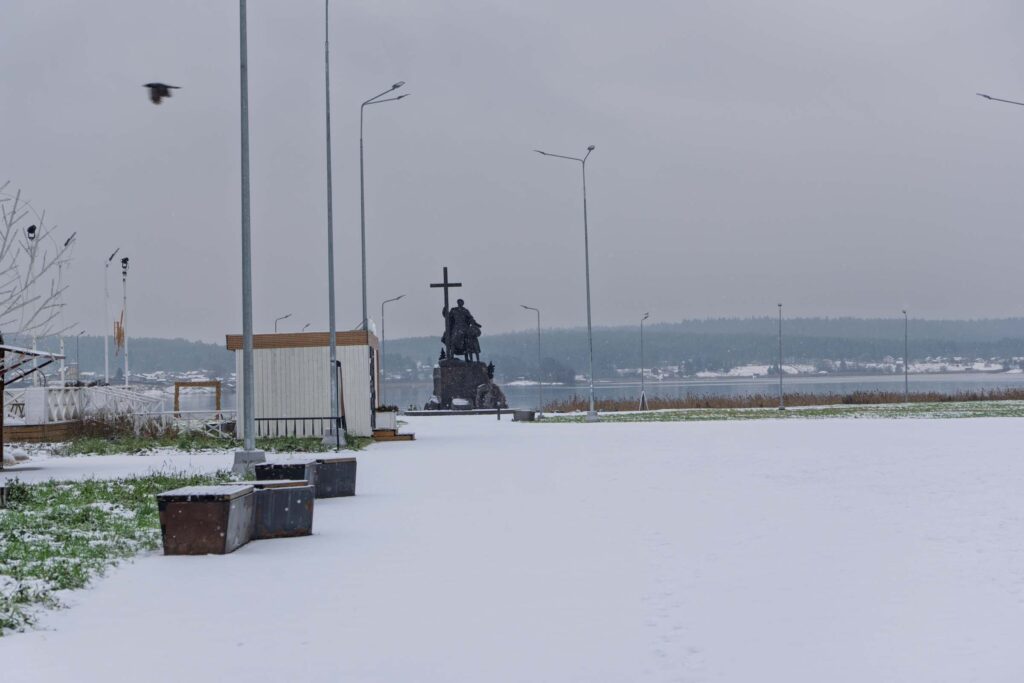 Памятник Рюрику на набережной Сортавалы