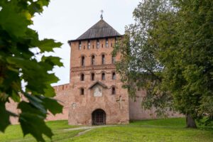 Проездная башня Новгородского детинца