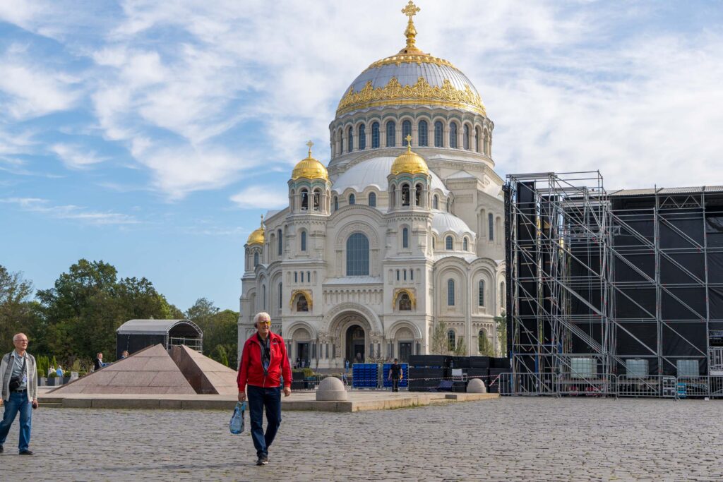 Морской собор в Кронштадте на Якорной площади