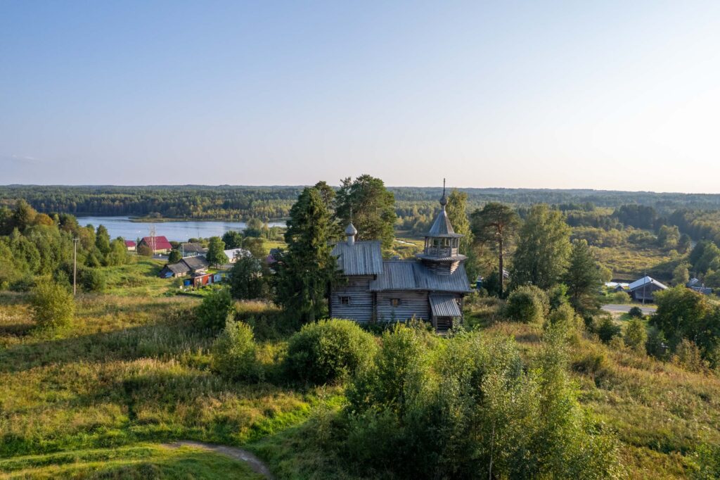 Часовня в деревне Маньга